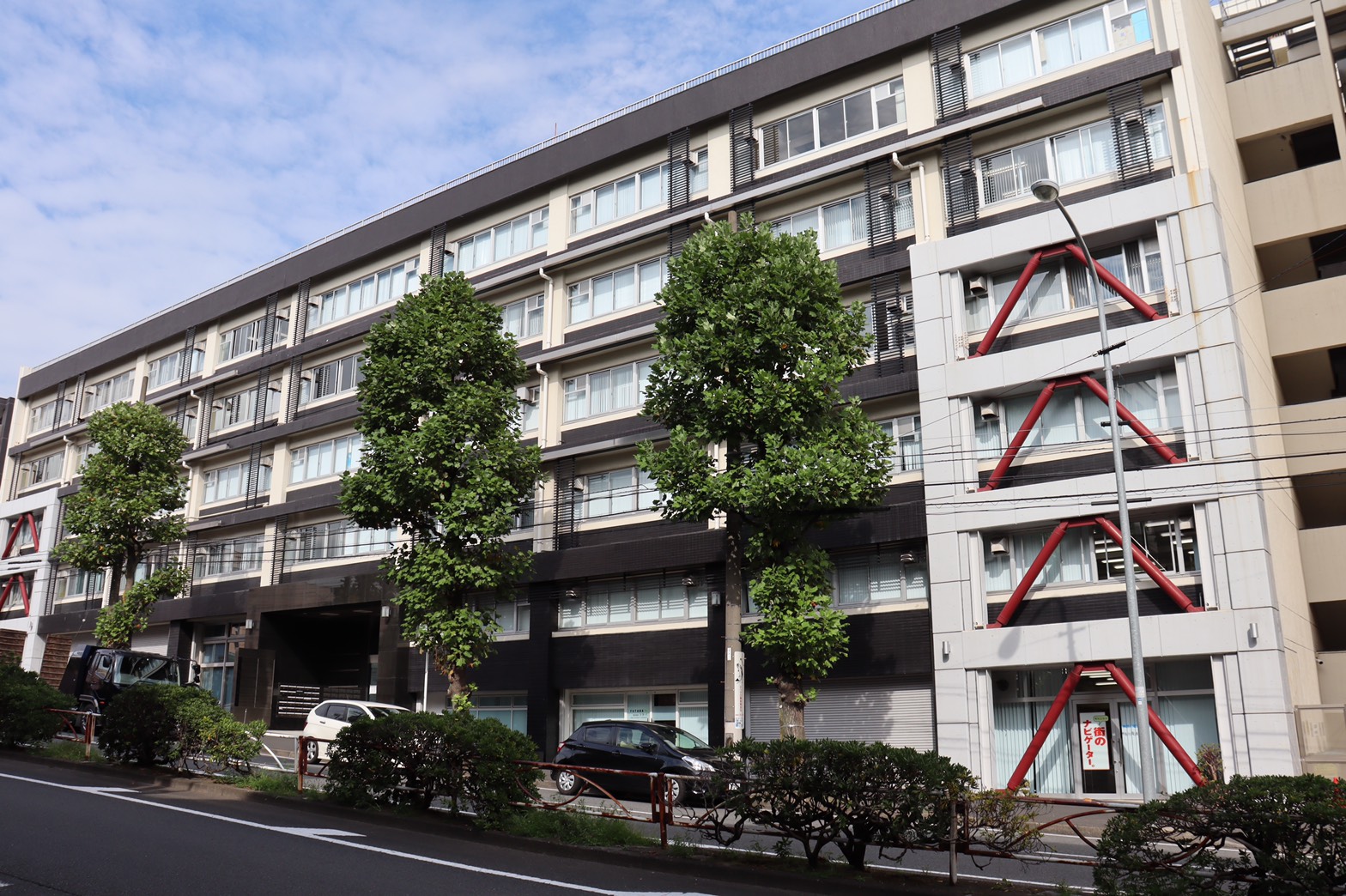 日本ライフケアが入居する建物の外観